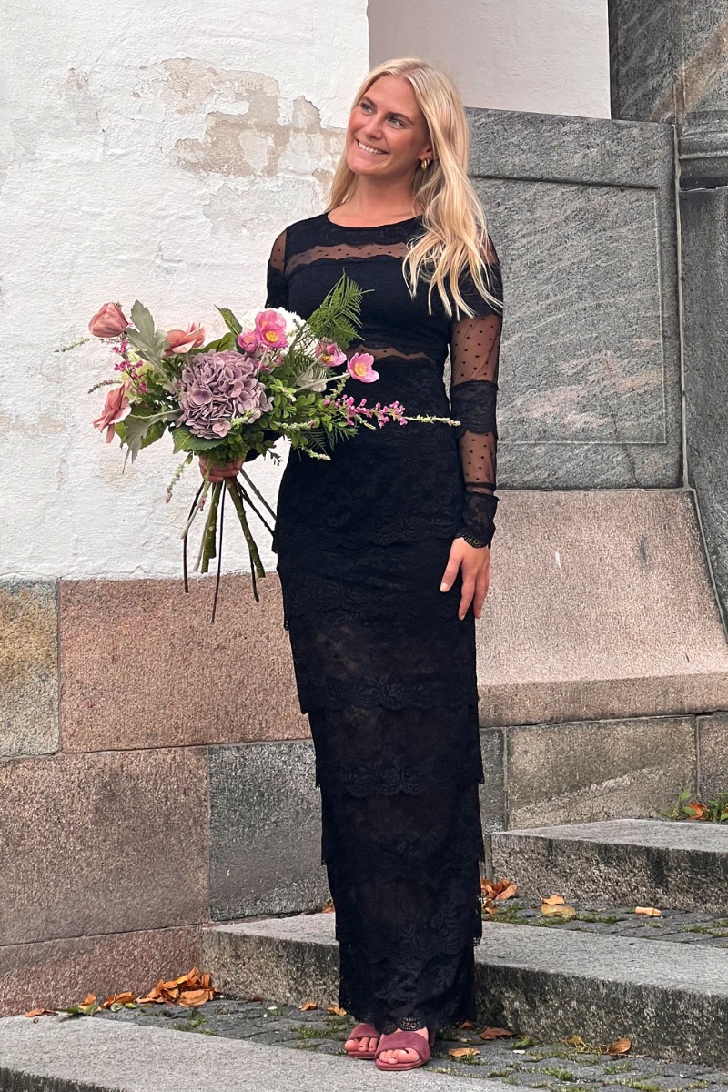 Loved by Lykke - Kjole - LY Isabella LS Long Dress - Black (Levering i midt/slut november)