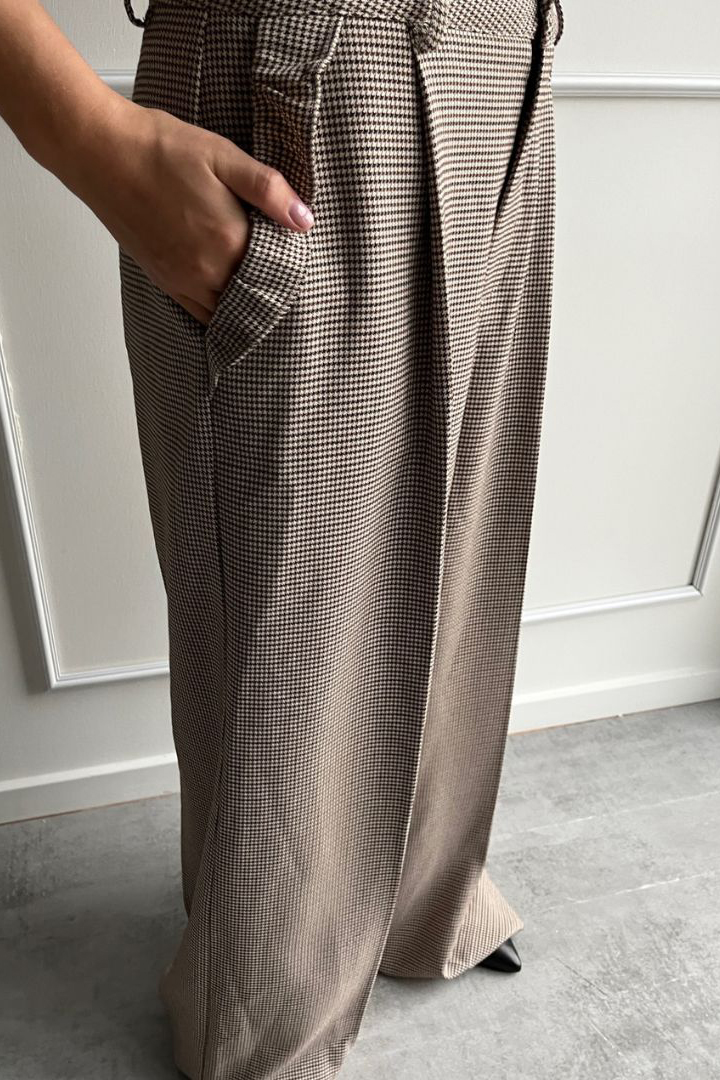 Stories From The Atelier by Copenhagen Shoes - Bukser - As Magic Pants - Sand Check